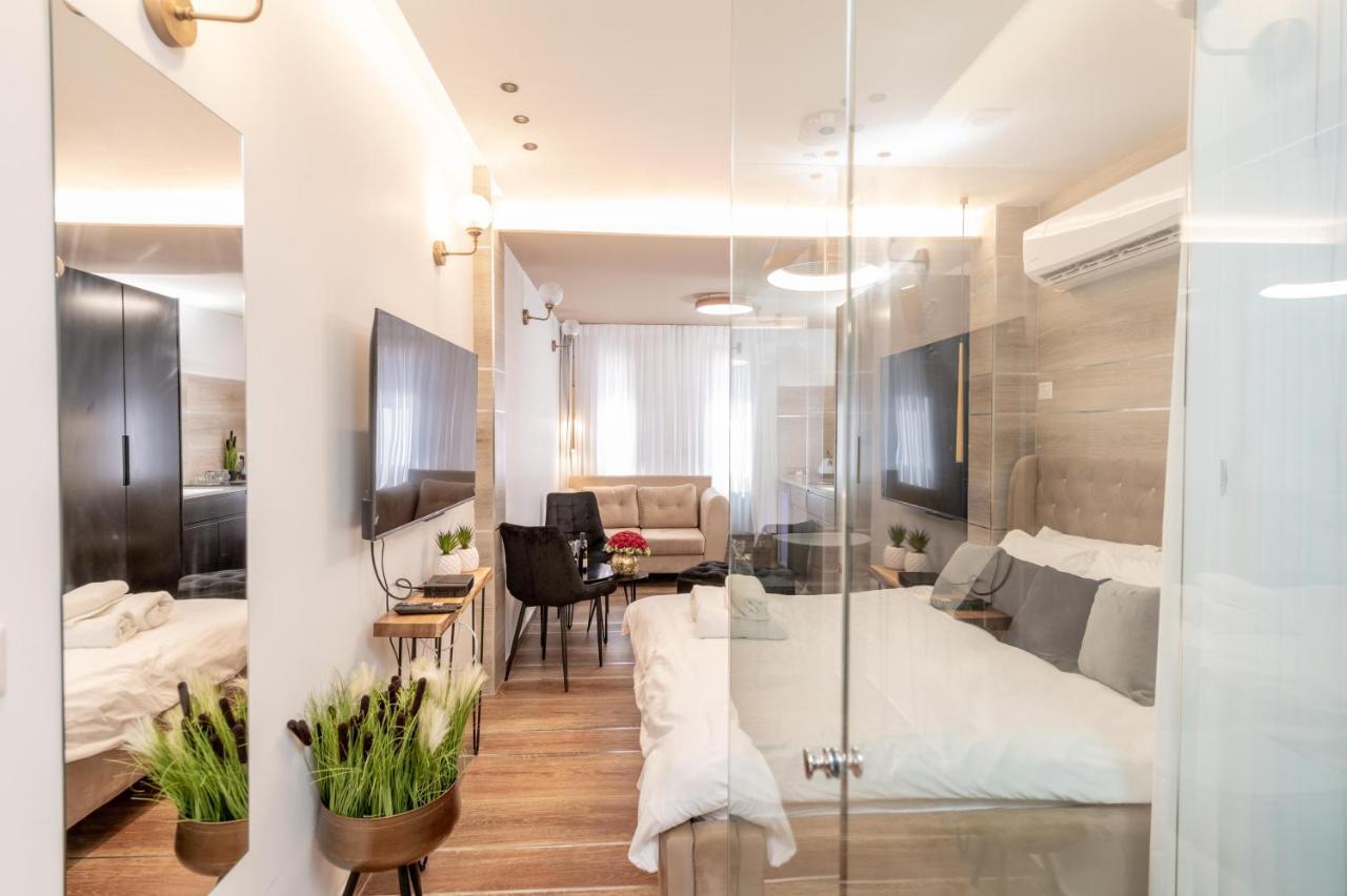 Colors Suites In Нетания Экстерьер фото